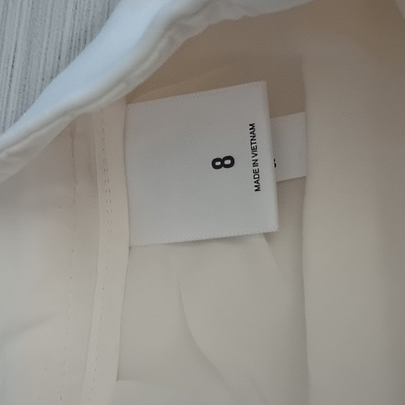 Express Shorts - Picture 5 of 11